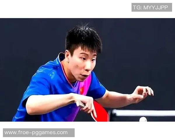 暖心！王楚钦见徐瑛彬0-3不敌卡尔伯格，自动摸头安慰一脸老父亲的慈祥